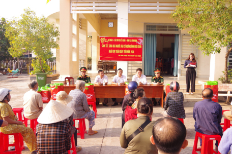 UBND xã Bình Minh phối hợp với Sư đoàn bộ binh 5 tổ chức chương trình chúc tết, tặng quà người dân có hoàn cảnh khó khăn nhân dịp xuân Giáp Thìn năm 2024 trên địa bàn xã