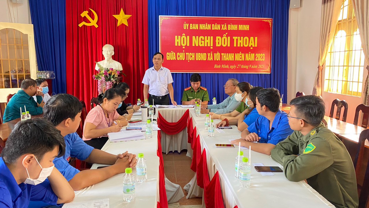 Hội nghị đối thoại giữa Chủ tịch UBND xã với thanh niên trên địa bàn xã Bình Minh năm 2023